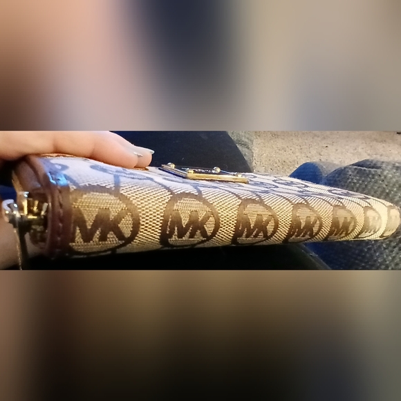 ✨ Michael Kors Jet Set Travel Zip Around Wallet | MK Signature Monogram Brown - Picture 3 of 10